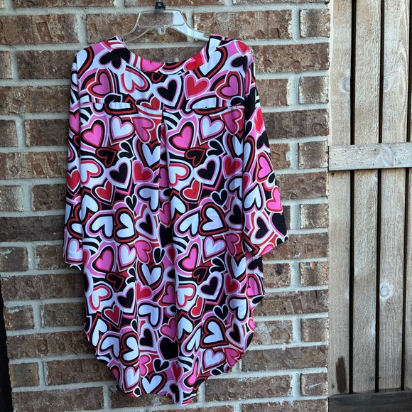 Cato Semi sheer high low valentine hearts blouse size 18/20 - Picture 3 of 6